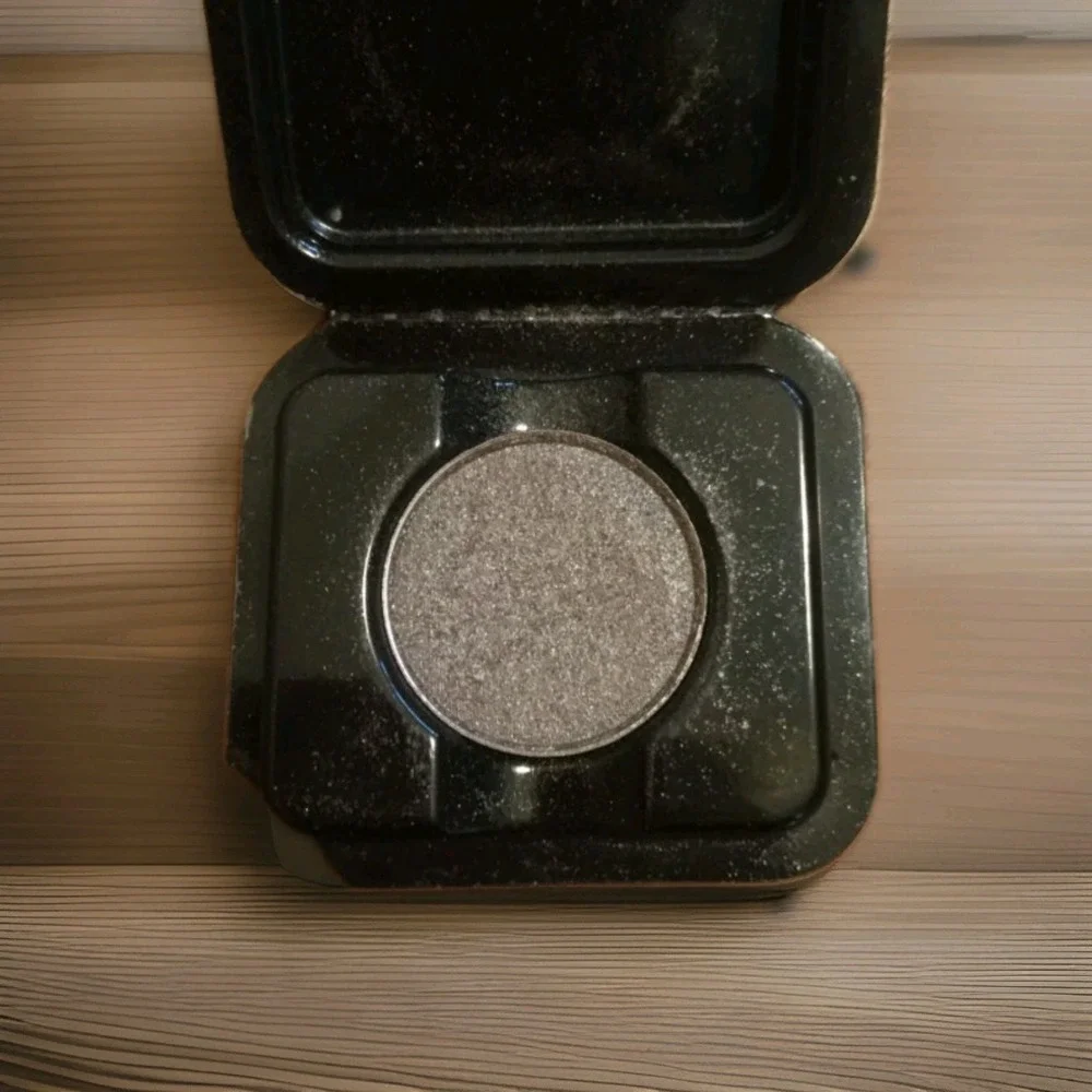 Elizabeth Mott Pop! Goes the Shadow Premium Eye Gunmetal Travel 0.05oz New